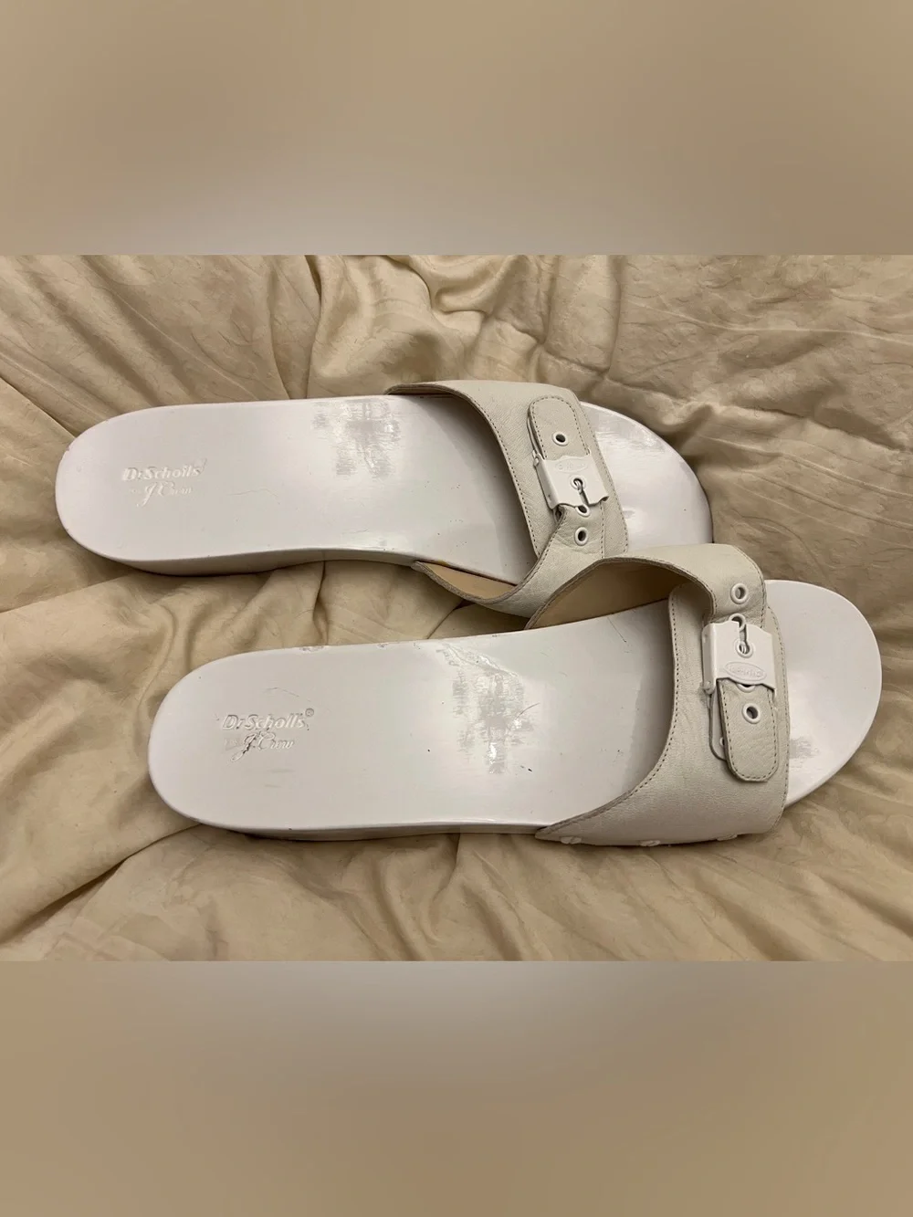 DR. SCHOLL’s white sandals 9